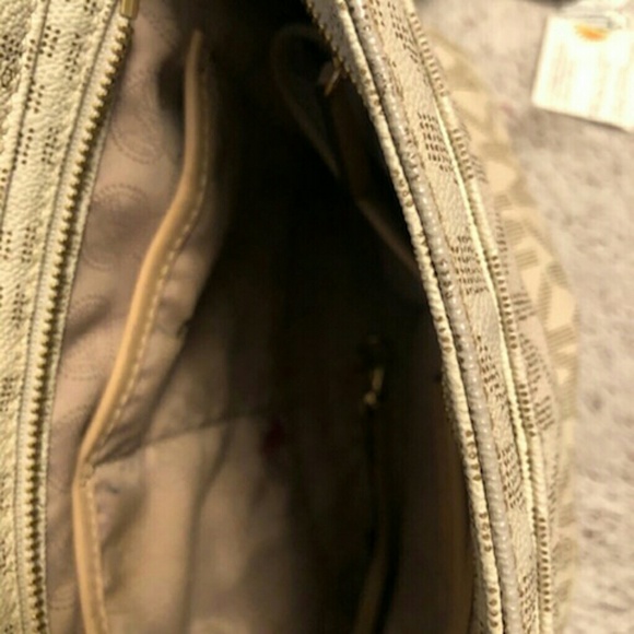 Michael kors crossbody - Picture 4 of 4